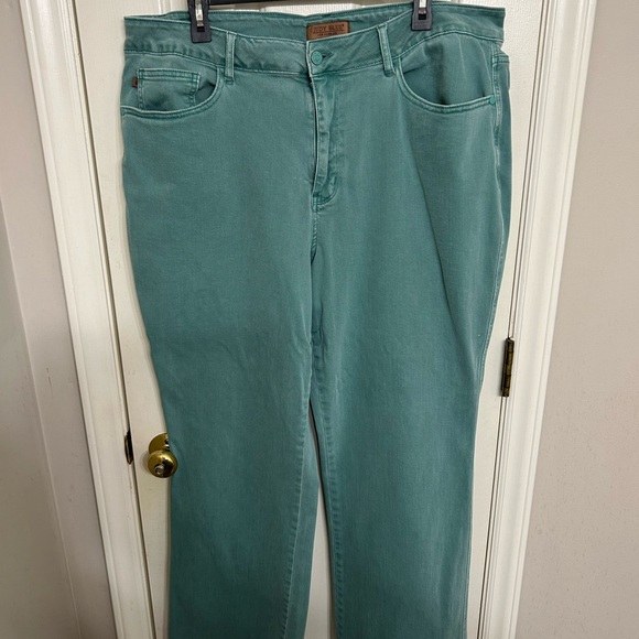 Judy Blue Denim - Judy Blue Women's Teal Straight Leg Jeans